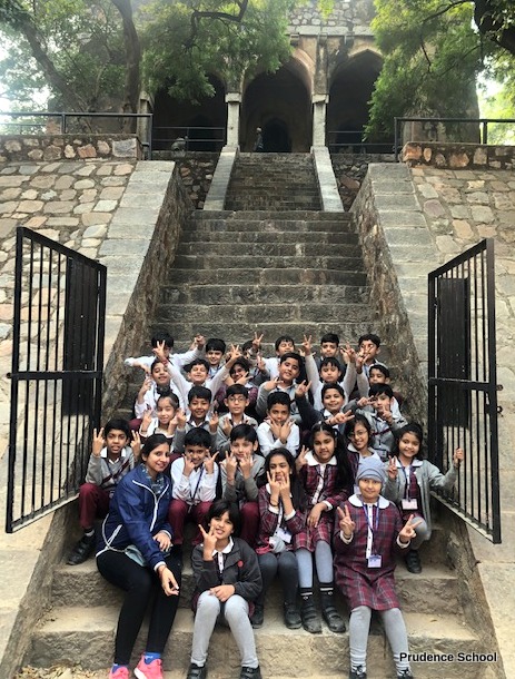 Trip-to-Nehru-Planetarium-Grade-3